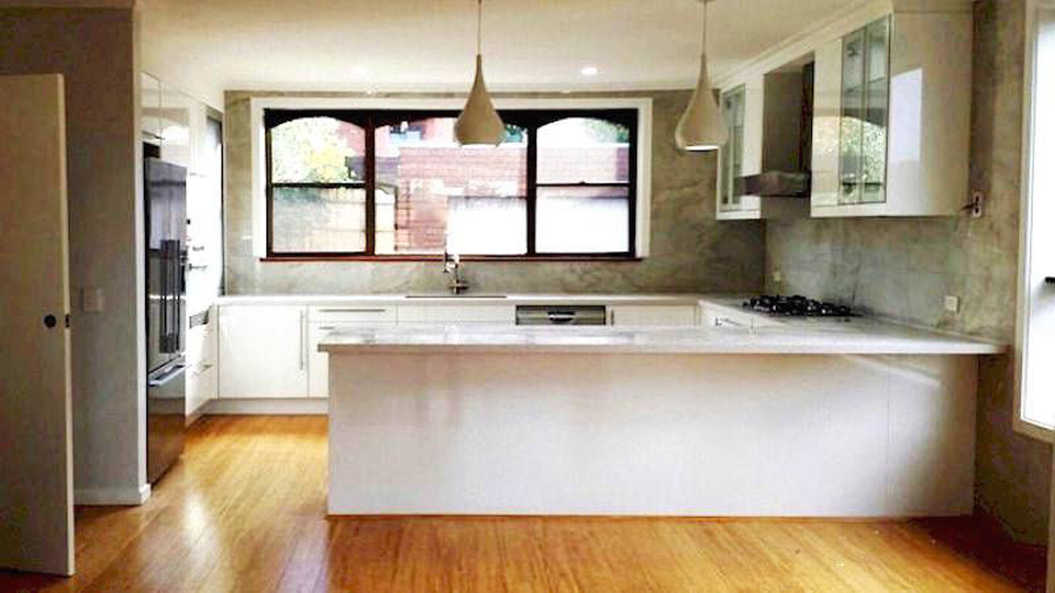 Modern Kitchen Renovations by Crown Family Homes, Melbourne